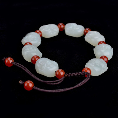 ‘火狐电竞’冬季小腿粗穿什么靴子好看 今年流行什么靴子?(图1) 火狐电竞