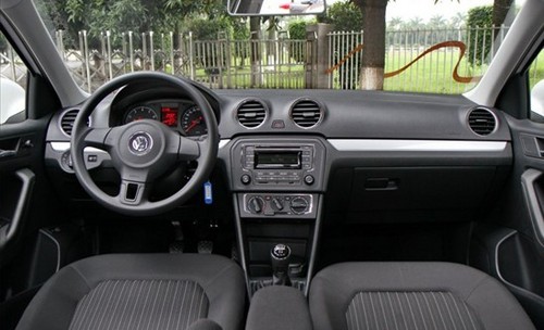 ‘火狐电竞’冬季小腿粗穿什么靴子好看 今年流行什么靴子?(图2) 火狐电竞平台